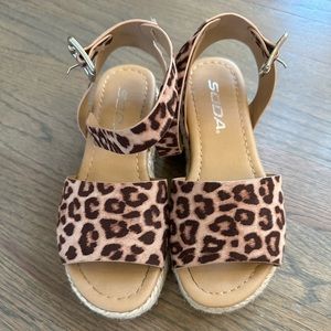 SODA espadrilles leopard print sandals